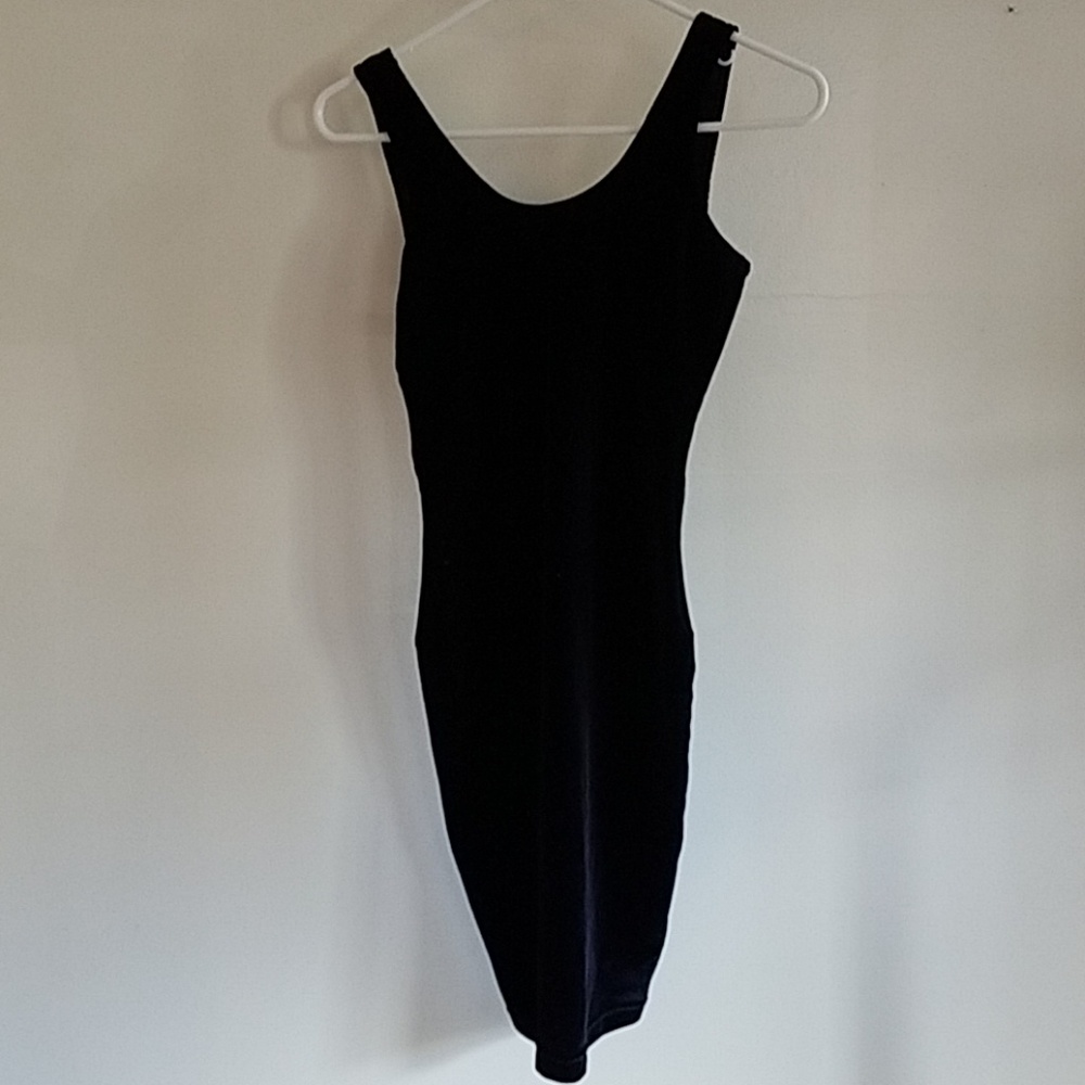 EUC Black velvet-y American Apparel dress